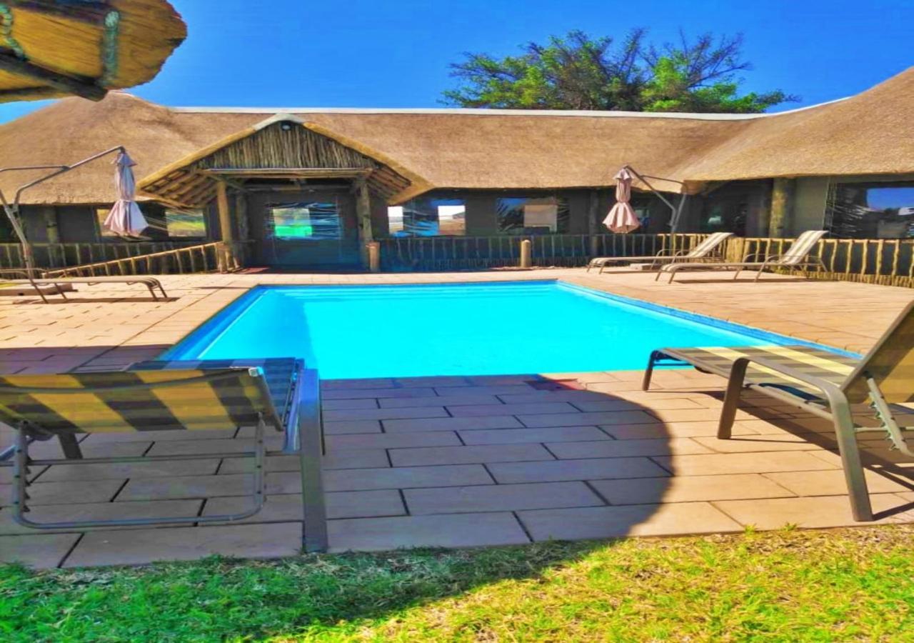 Tlou Safari Lodge Kasane Exterior foto